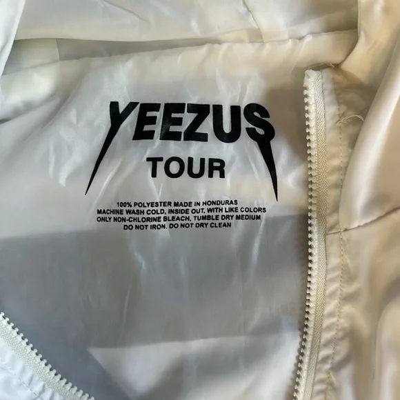 Official Yeezy Tour Windbreaker - Picture 5 of 5